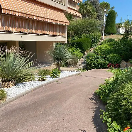 Juan-les-pins, 4 Pieces, 80m2, Luxe Piscine Tennis * Antibes