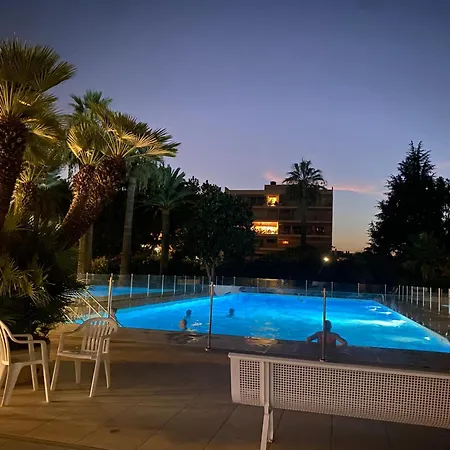 Apartment Juan-les-pins, 4 Pieces, 80m2, Luxe Piscine Tennis